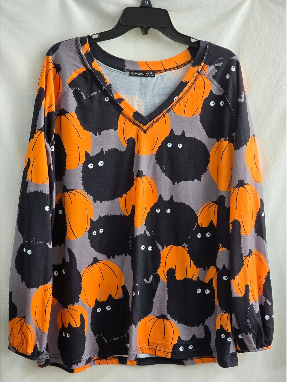 Noracora XL Halloween Themed Long Sleeve Shirt with Black Cats and Pumpkins XL